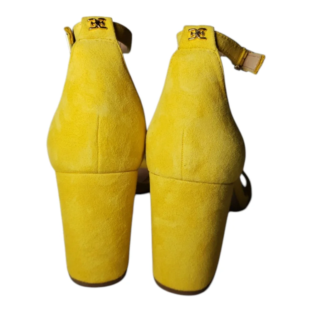 Sam Edelman Odila Sandal Suede Scallops Butter Yellow Ankle Strap Block Heel 7.5